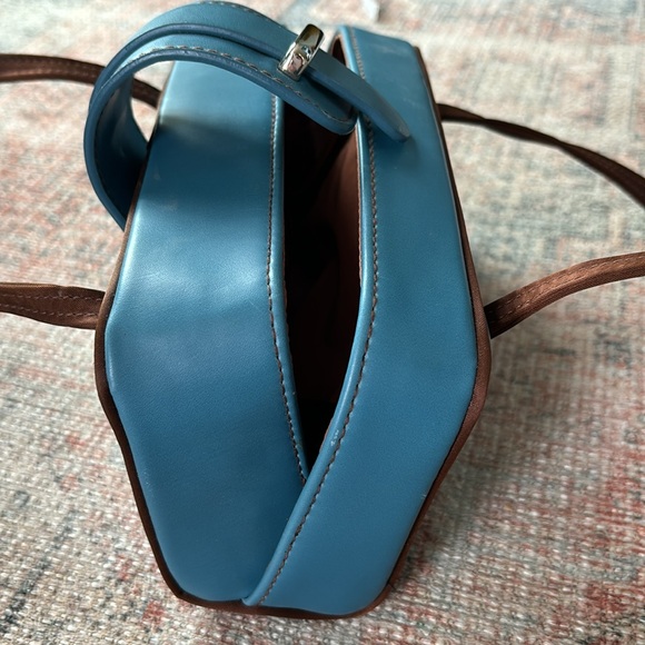 Nine West small purse - Picture 3 of 11